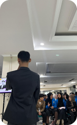 Momen dari acara Halo IS bersama klien dan peserta